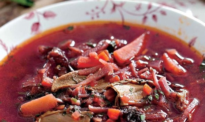 Постный грибной борщ с черносливом