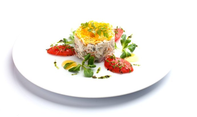 Оливье с копченой куриной грудкой