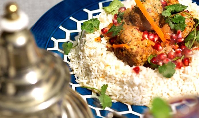 Тефтели, томленные в овощном рагу