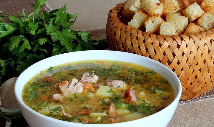 Гороховый суп с копченой курицей