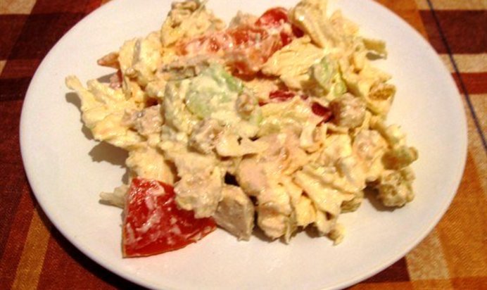 Салат «Цезарь» с курицей и адыгейским сыром