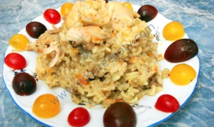 Плов на плите в казане из курицы
