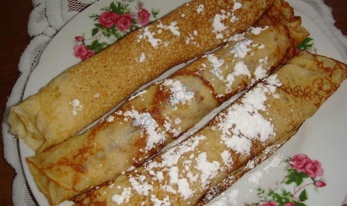 Яблочные блины с изюмом