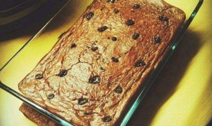 Шоколадно-творожный брауни с вишней