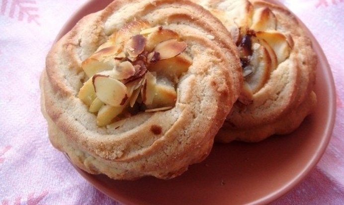 Песочные пирожные с яблочным повидлом