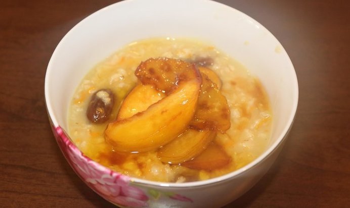 Овсяная каша с нектаринами