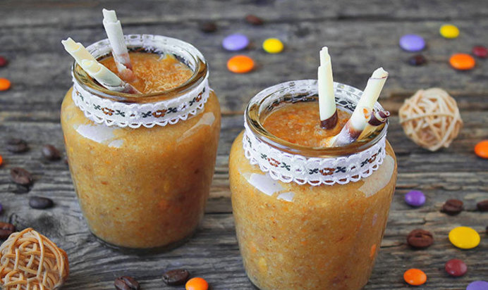 Кофейный смузи с хурмой и корицей