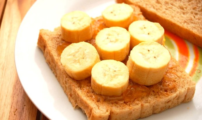 Бутерброд с арахисовым маслом