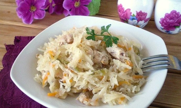 Солянка с мясом и капустой