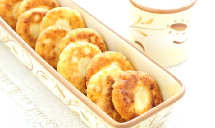 Диетические сырники с йогуртово-лимонным соусом