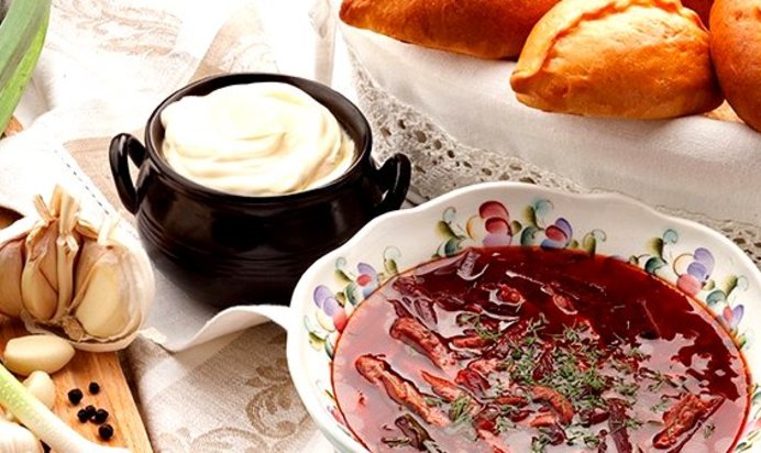 Борщ со шкварками