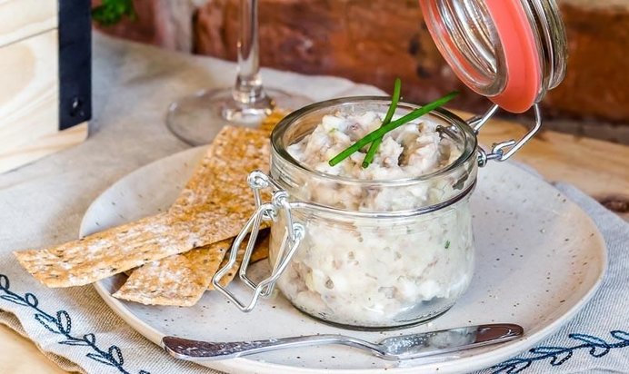 Форшмак с тостами