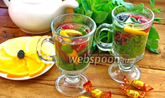 Деревенский чай с ягодами