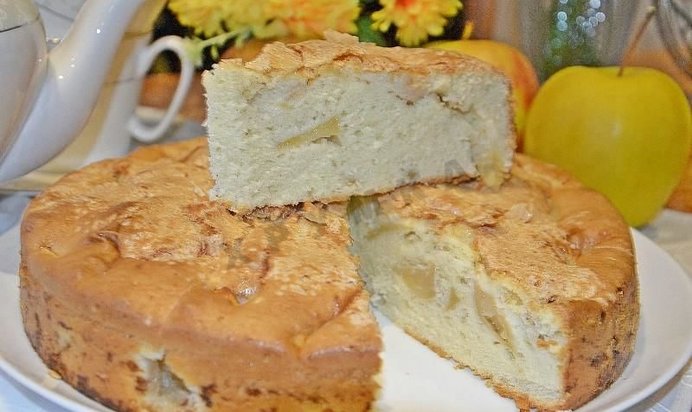 Яблочная шарлотка Классика