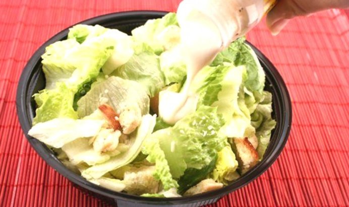 Заправка для салата «Цезарь» с майонезом