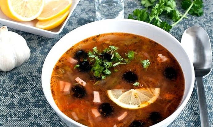 Солянка сборная мясная