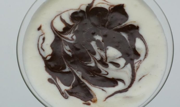 Виноград в белом шоколаде