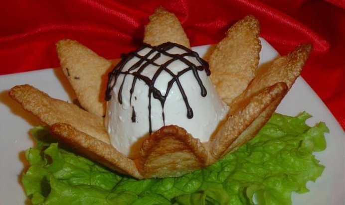 Пирожное с творогом Лотос