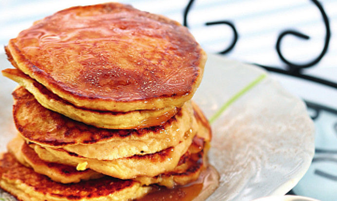 Оладьи с творогом и яблоками