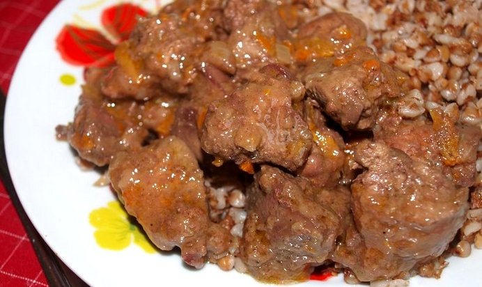 Гуляш из куриной печени