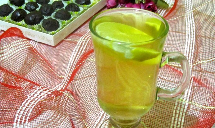 Зеленый чай с лимоном
