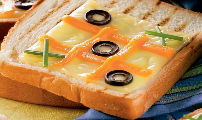 Тост «крестики-нолики»