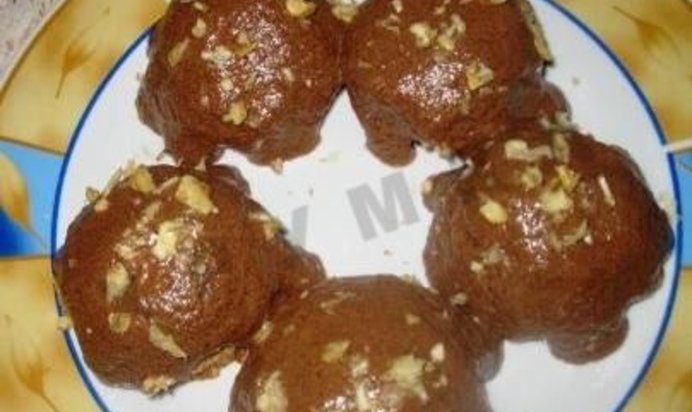 Глазурь для торта с ореховыми шариками