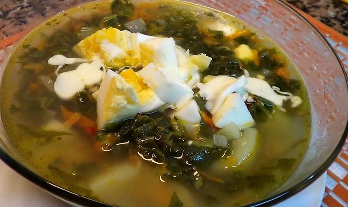 Борщ с капустой и щавелем