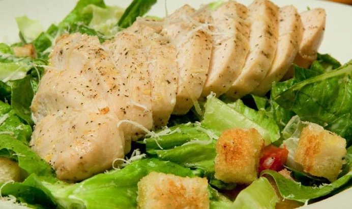 Цезарь с курицей