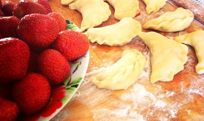 Вареники с клубникой