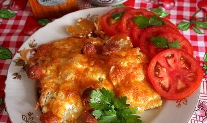 Запеканка с сосиской и картошкой