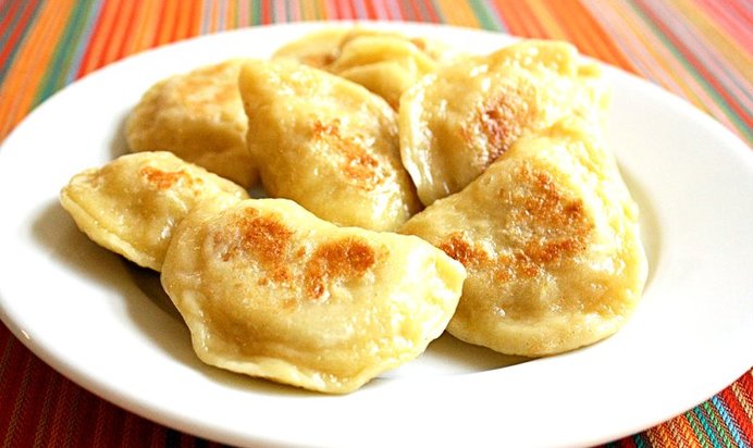 Вареники с помидорами