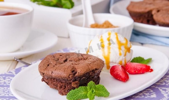 Брауни с жидким шоколадом внутри