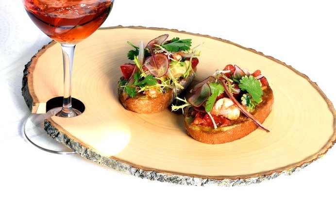 Брускетта с креветками