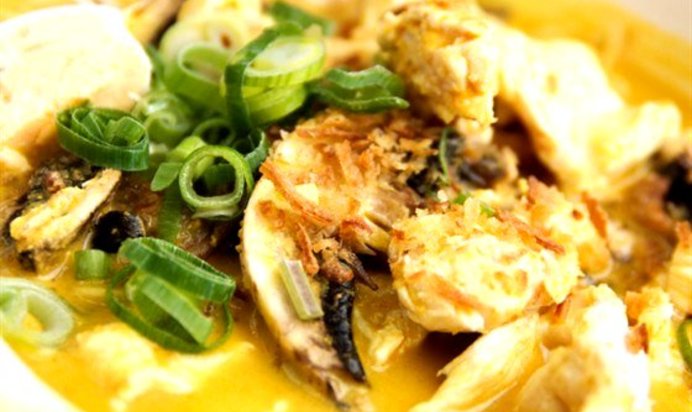 Куриные грудки с хлебно-сырным соусом чили