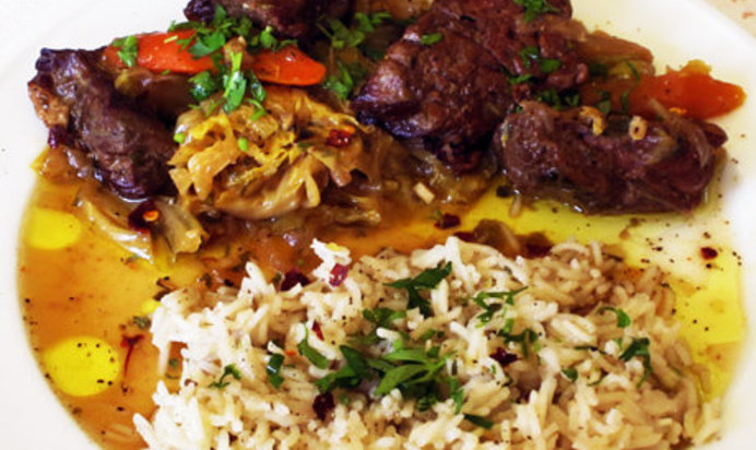 Гуляш с капустой