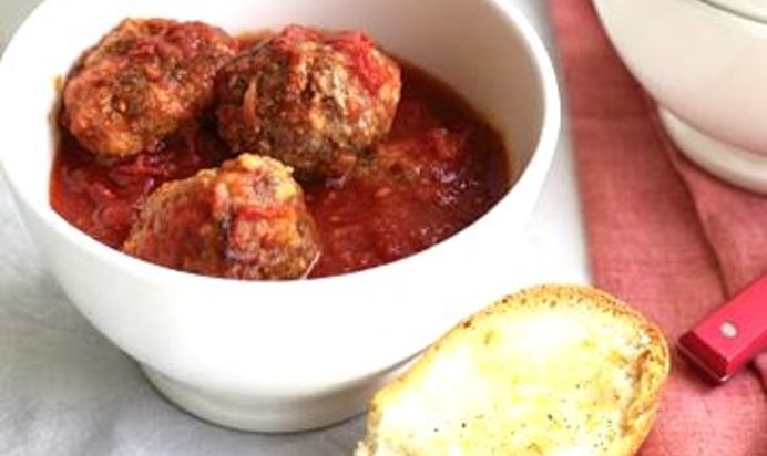Фрикадельки с чесночным хлебом
