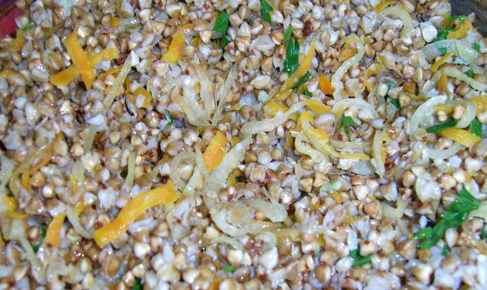 Каша гречневая с луком