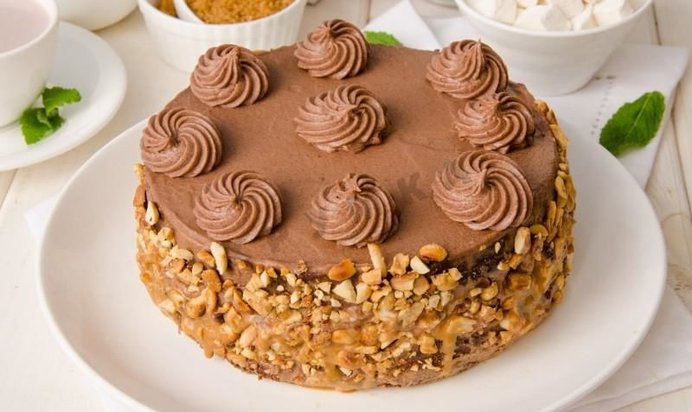 Торт Сникерс