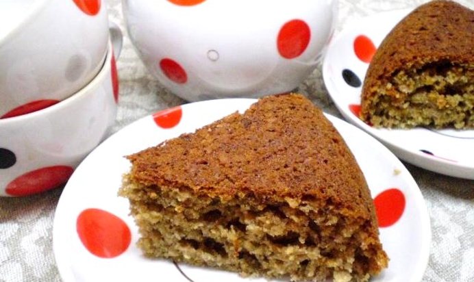 Пирог с вареньем и овсянкой в мультиварке