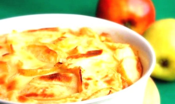 Бургундская яблочная запеканка