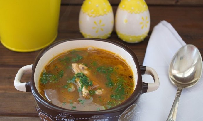 Диетический суп на курином бульоне