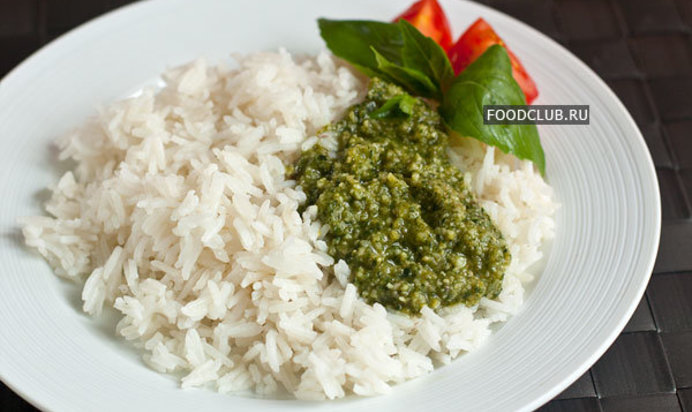 Рис с соусом песто