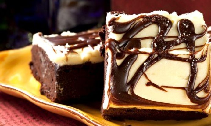 Брауни с ванильной глазурью