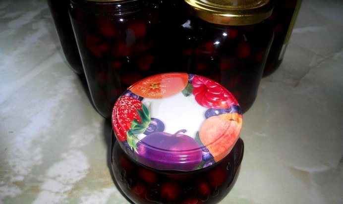 Вишневое варенье с кофе