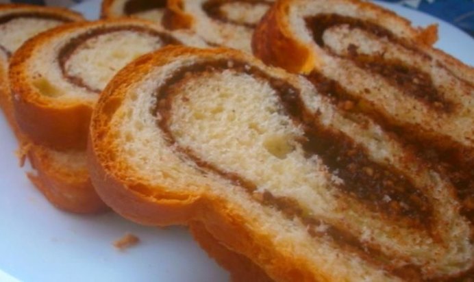 КозунаКозунак (румынский сладкий пирог или хлеб)