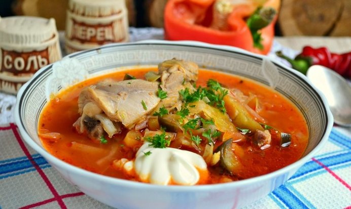 Борщ с курицей и баклажанами