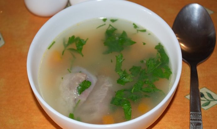 Бульон из домашней курицы