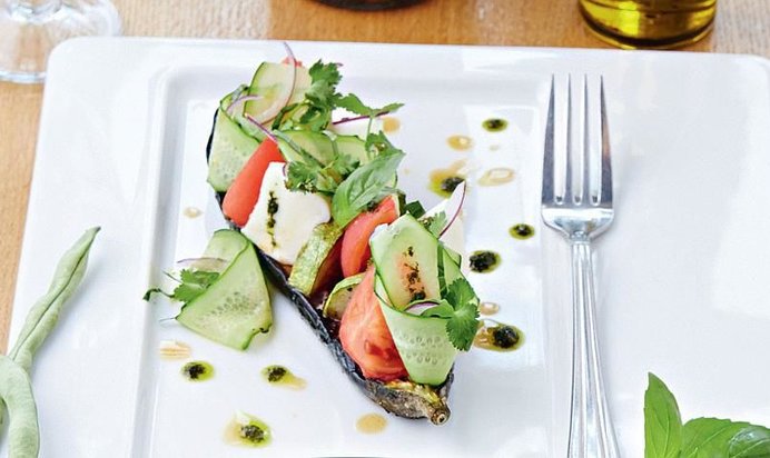 Овощи на углях с моцареллой