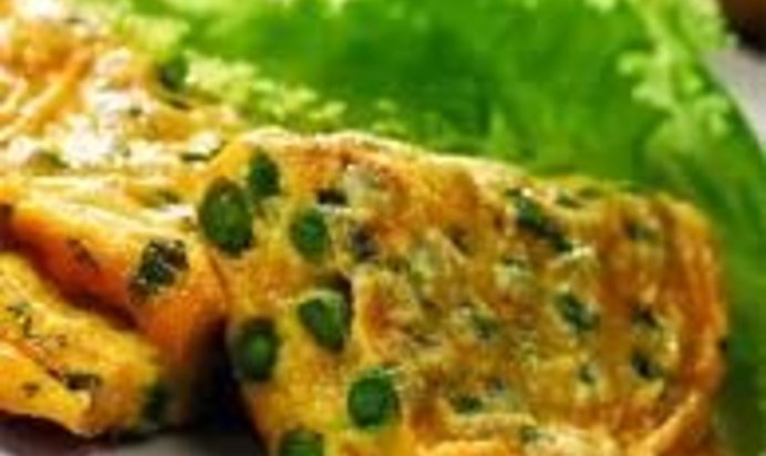 Омлет с горошком и мятой